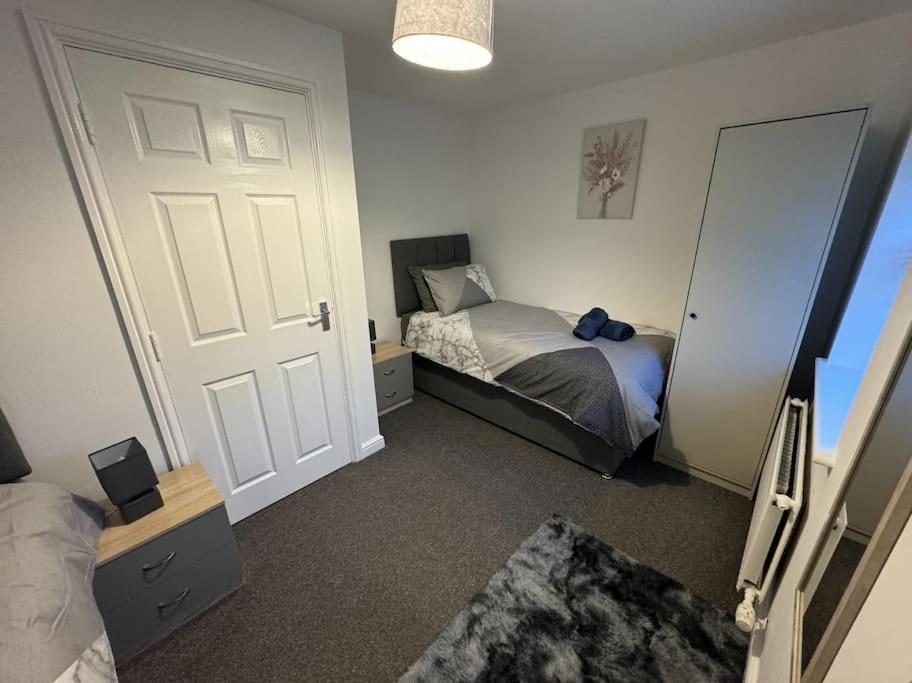 Modern Townhouse - 3 Bed 2.5 Bath 2 Private Gated Parking Villa Wellingborough Kültér fotó