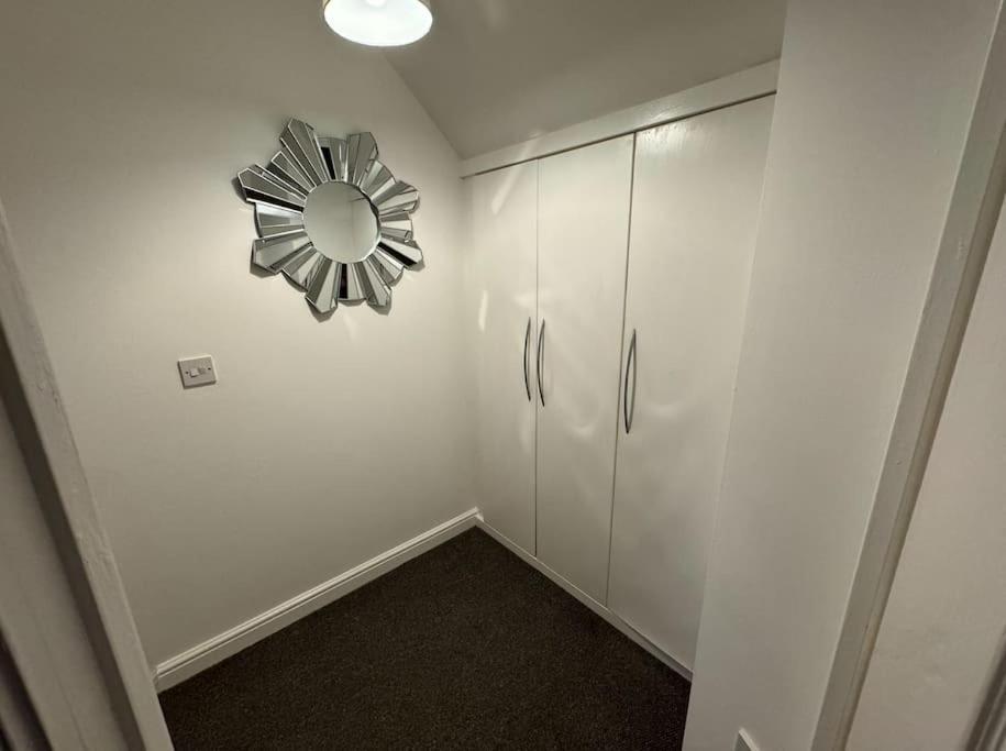 Modern Townhouse - 3 Bed 2.5 Bath 2 Private Gated Parking Villa Wellingborough Kültér fotó