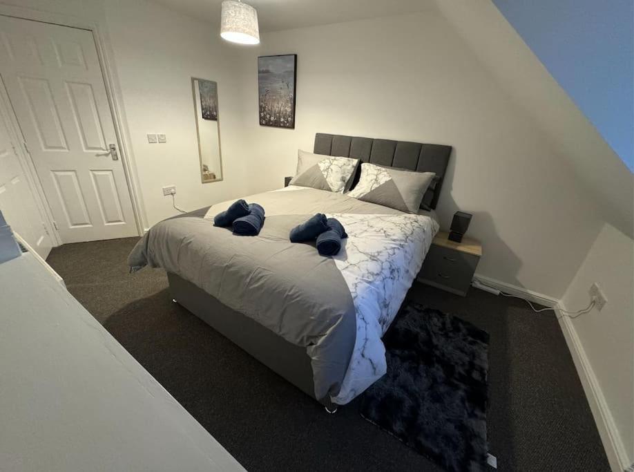 Modern Townhouse - 3 Bed 2.5 Bath 2 Private Gated Parking Villa Wellingborough Kültér fotó